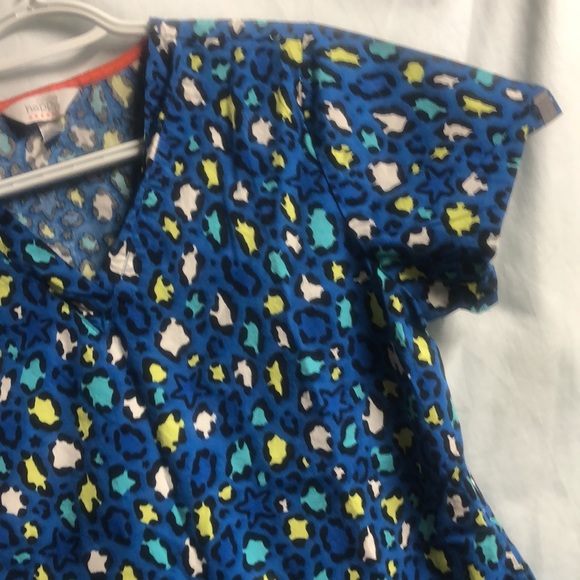 Blue Cheetah leopard star colorful scrub top nurse uniform medium - Picture 8 of 12